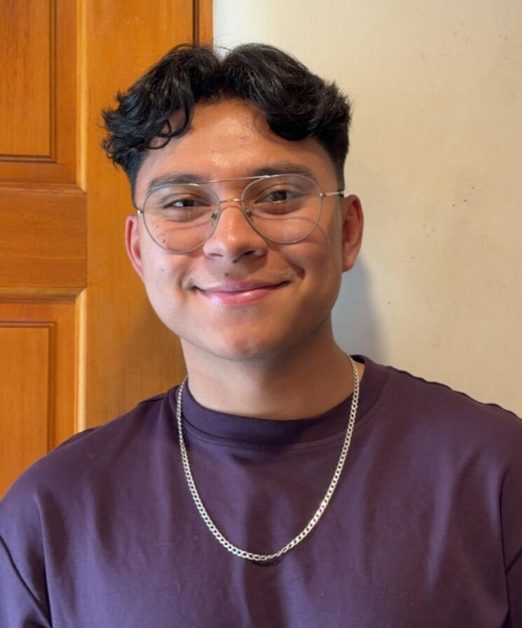 Alejandro Munoz, Community Support Specialist